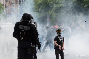 Paris - Nouveau rassemblement anti-loi Travail -024